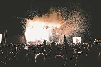 Guardando, palcoscenico, concerto musicale, folla, persone, musica, festa, pubblico, spettatore, concerto di musica popolare, vita notturna