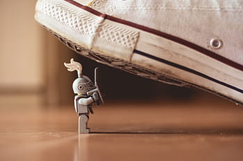 grau, Ritter Plastikfigur, Weiß, Schuh, Roboter, Spielzeug, Aktion, Zahl, Action Figur, Schuhe, Turnschuhe