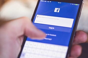 Facebook, aplikace, splash, obrazovka, facebook app, přihlásit se, úvodní obrazovka, iphone, podnikání, fb, ruce