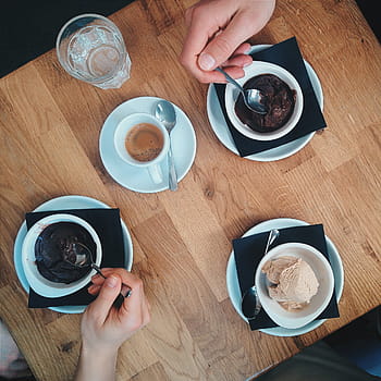 zmrzlina, káva, napít se, jíst, espresso, ruce, pohled shora, dřevo, pohár, káva - nápoj, stůl