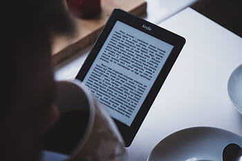 otočil, roznítit, čtečka elektronických knih, e-knihy, ebook, digitální, technologie, přístroj, tableta, bílý